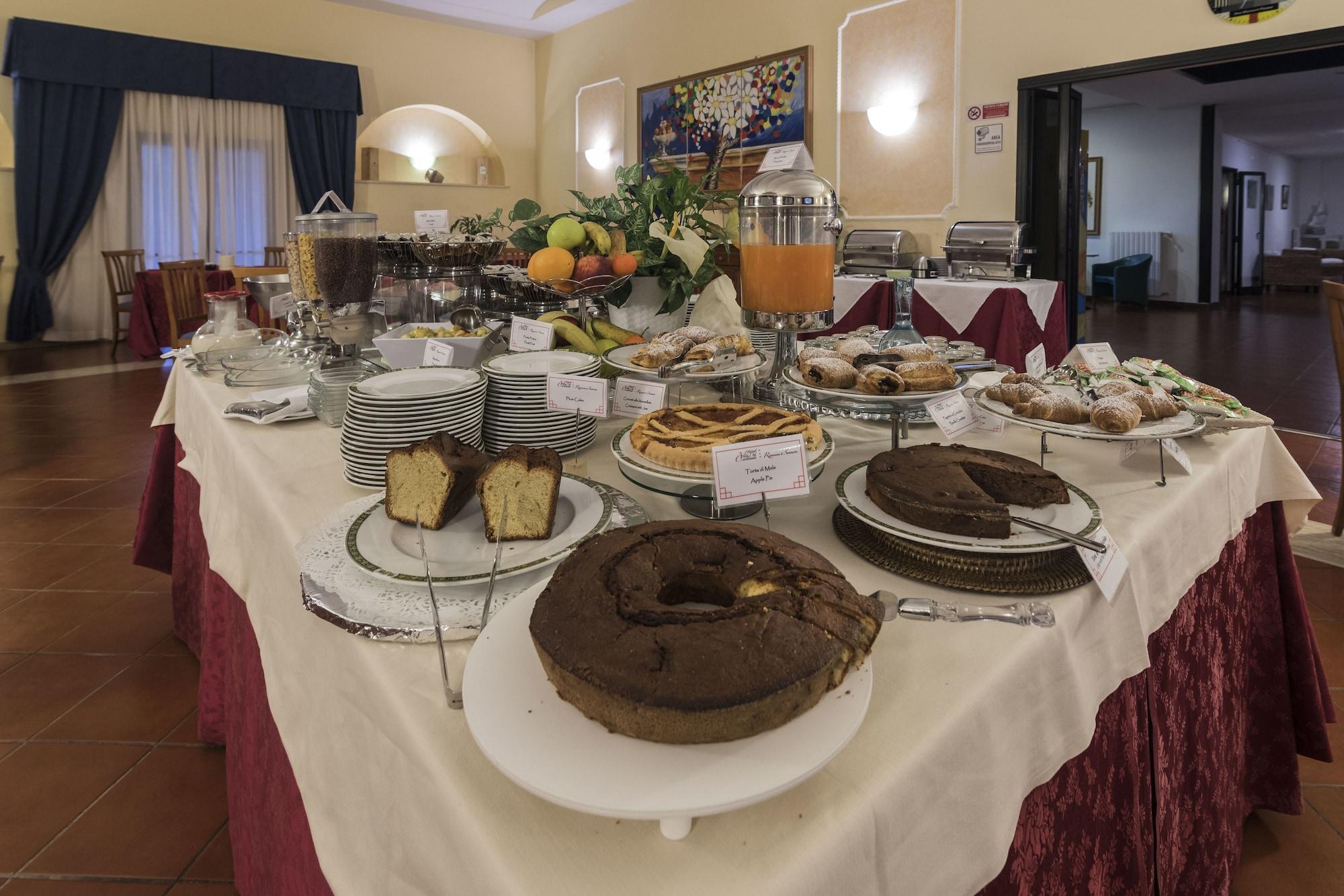 Hotel Villa Del Cardinale Norma Eksteriør bilde
