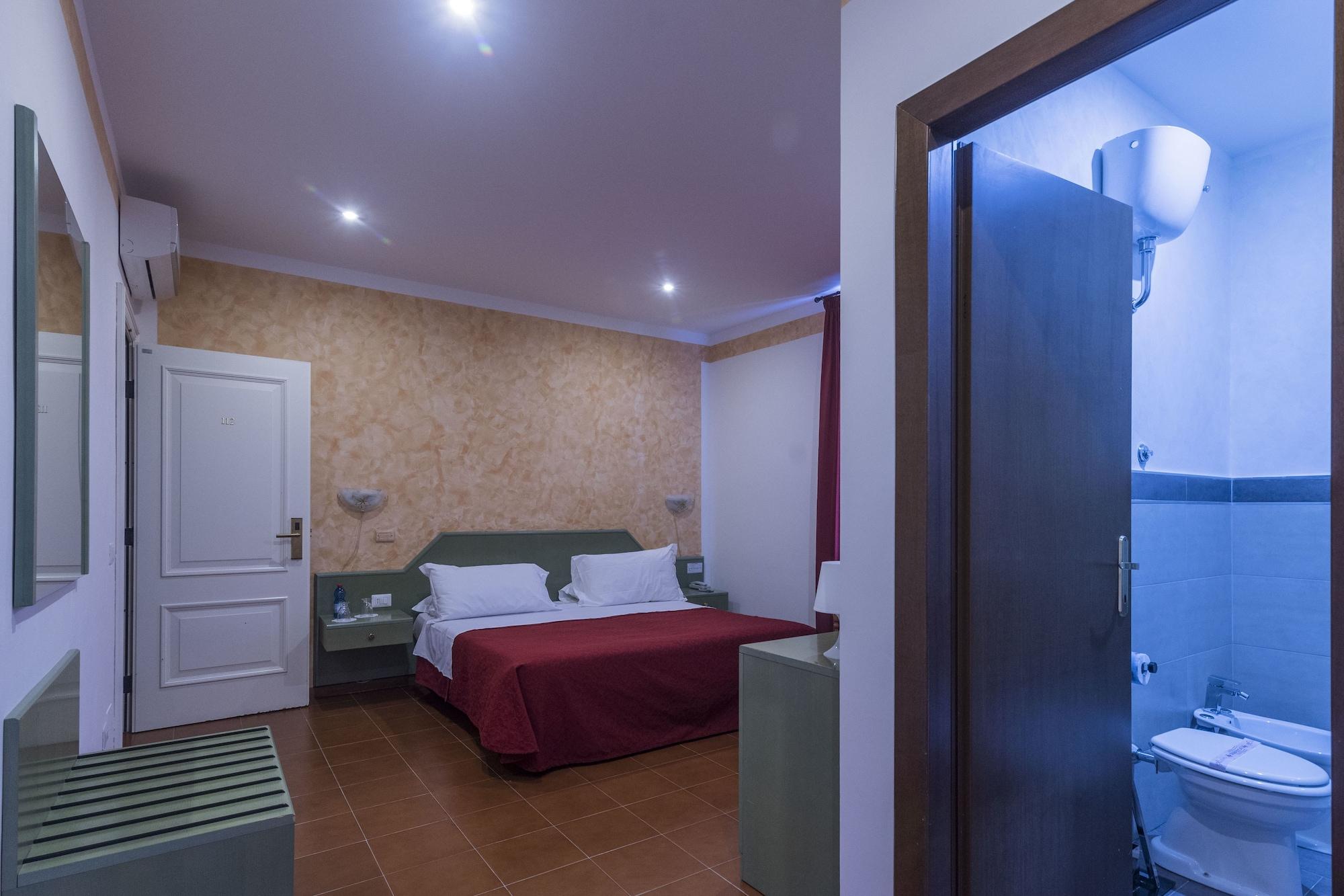 Hotel Villa Del Cardinale Norma Eksteriør bilde