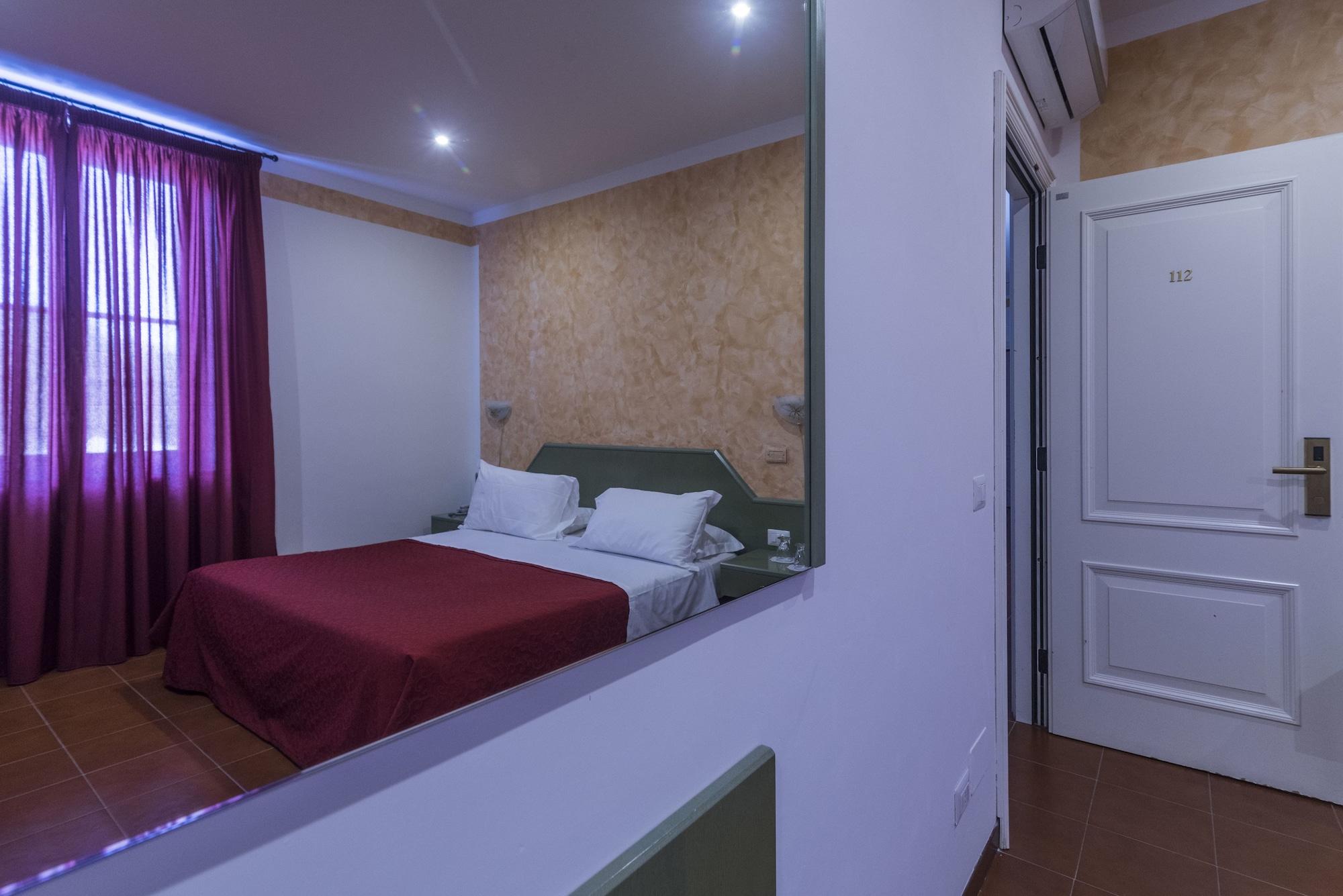 Hotel Villa Del Cardinale Norma Eksteriør bilde