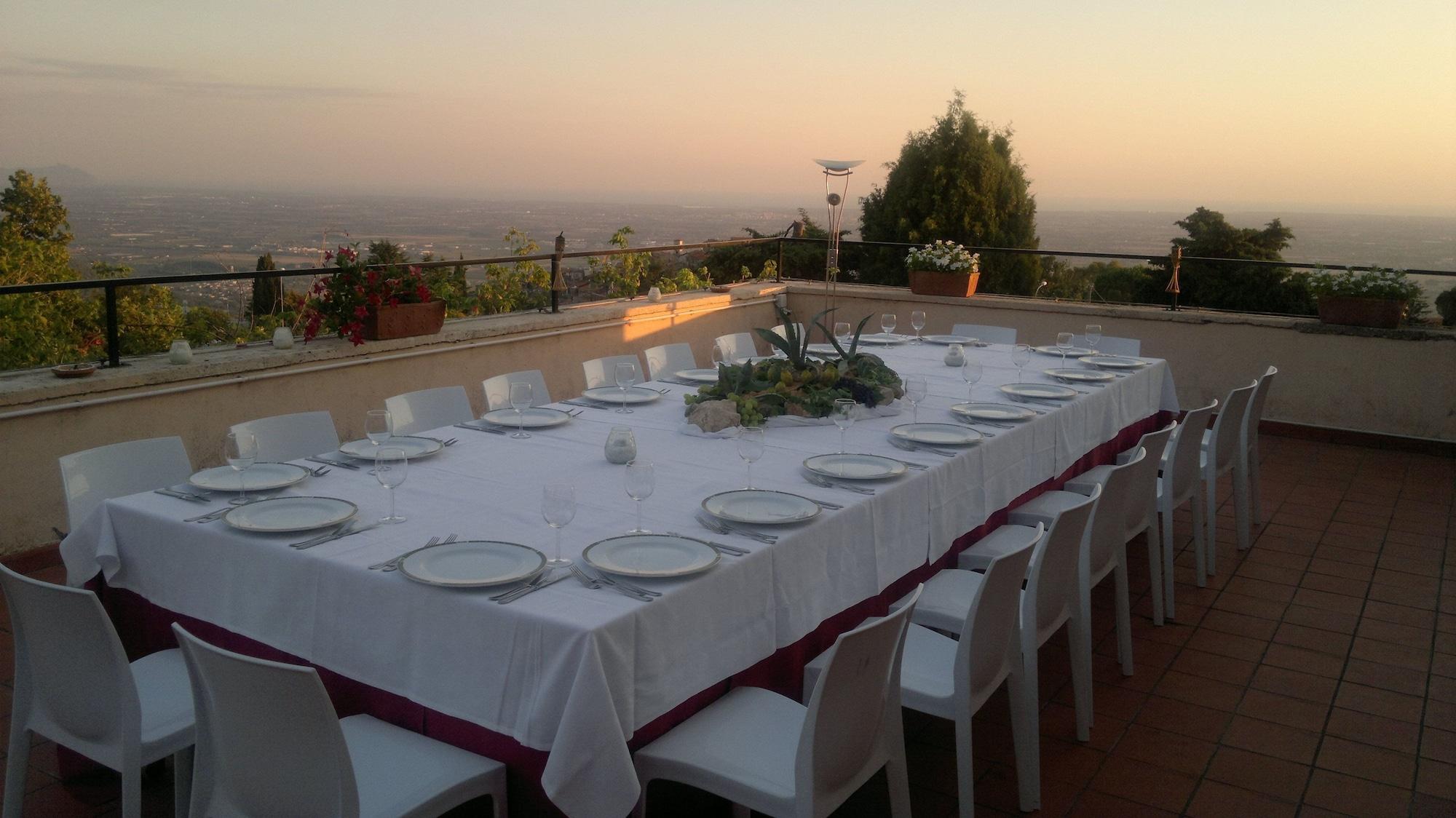 Hotel Villa Del Cardinale Norma Eksteriør bilde