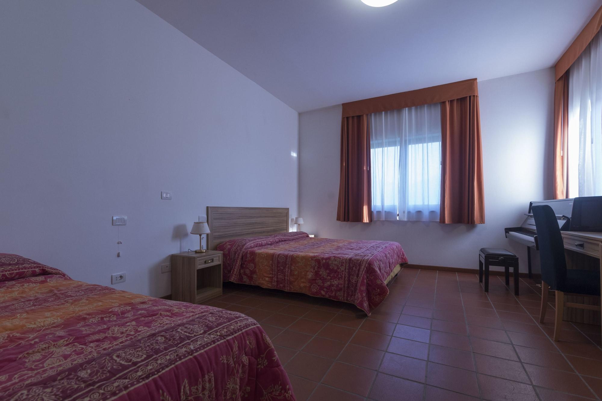 Hotel Villa Del Cardinale Norma Eksteriør bilde