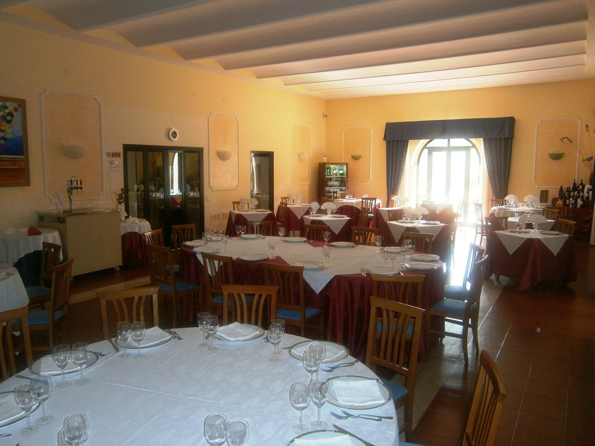 Hotel Villa Del Cardinale Norma Eksteriør bilde