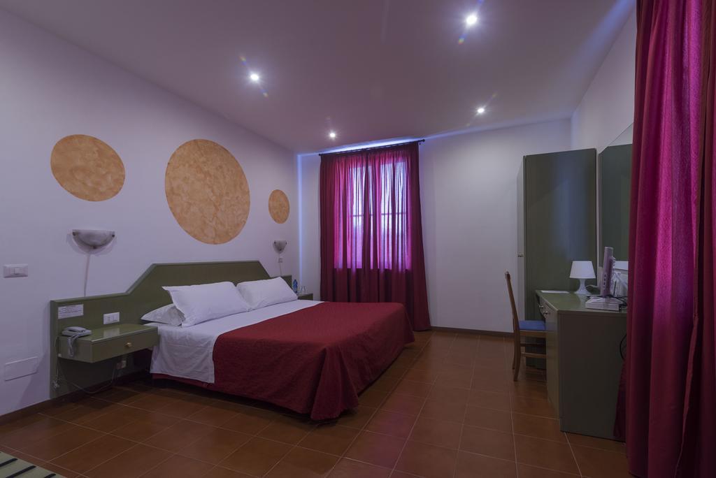 Hotel Villa Del Cardinale Norma Eksteriør bilde